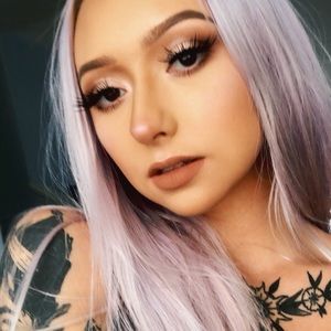 Meet your Posher, Abbi